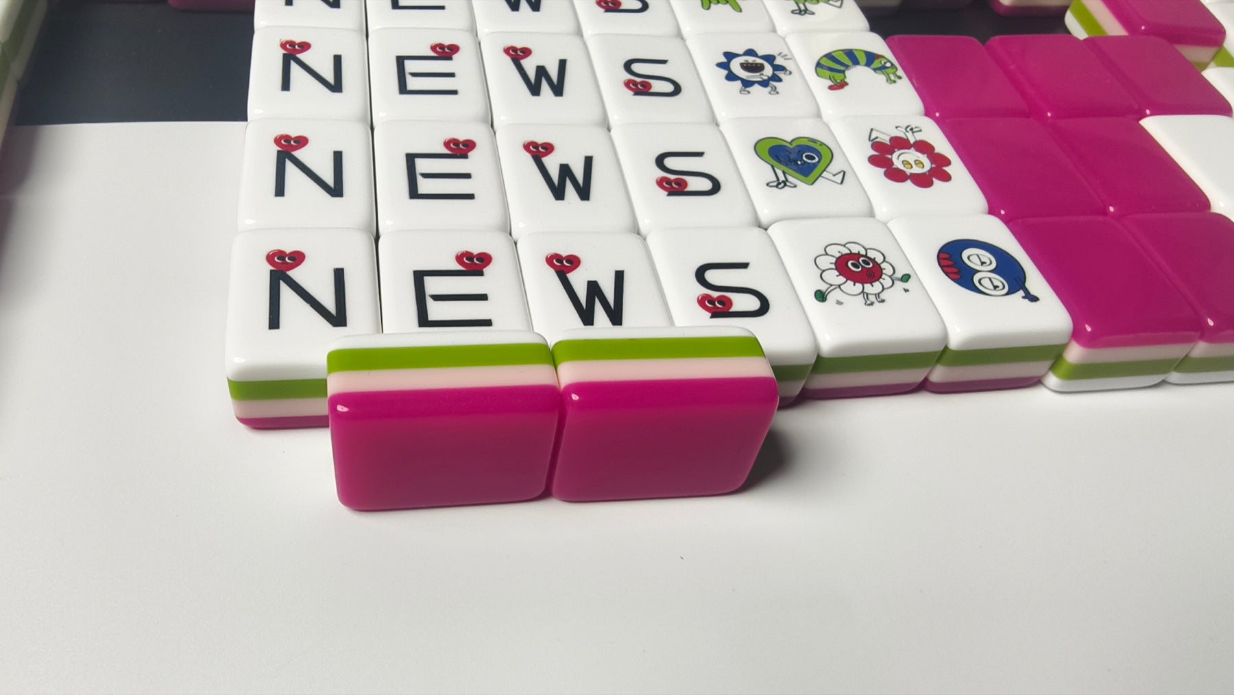 Pop Love American mahjong tiles — single tile or reverse-side detail